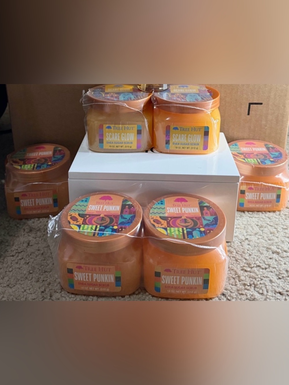 Tree hut Sweet punkin & Scare Glow she sugar scrub